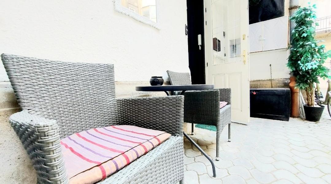Like Studio City Centrum, Wifi, Terrace Budapest Eksteriør bilde